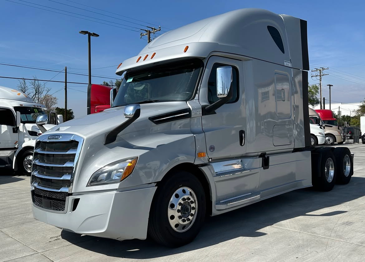 FREIGHTLINER CASCADIA